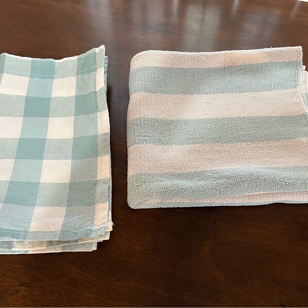 Two Valances and Rug Set - Picture 3 of 4